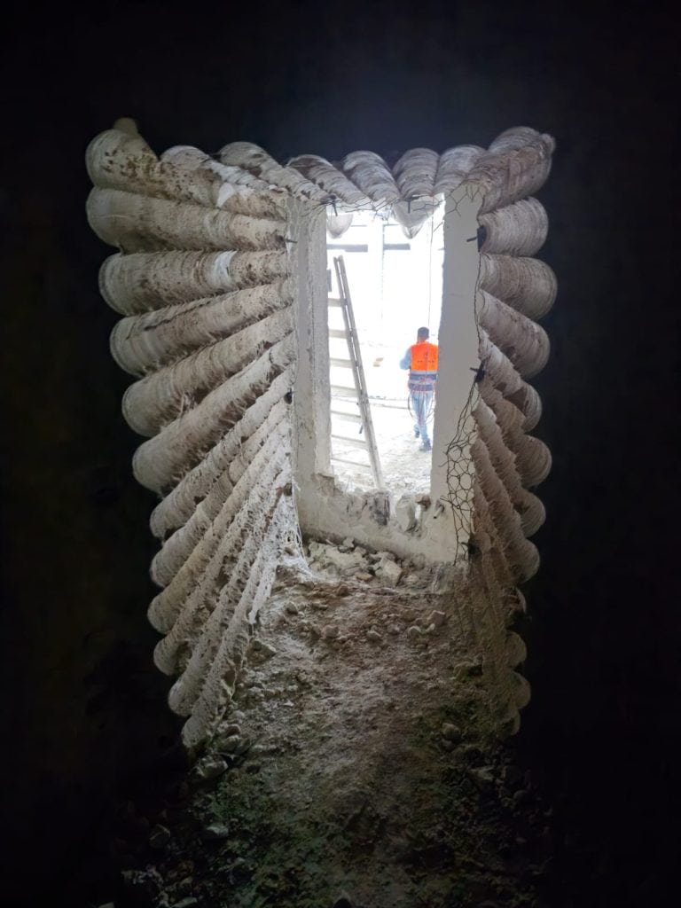 ניסור בטון באמצעות קידוחים מרובים